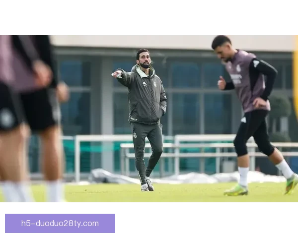 压力大阿韦洛亚执教月余消瘦