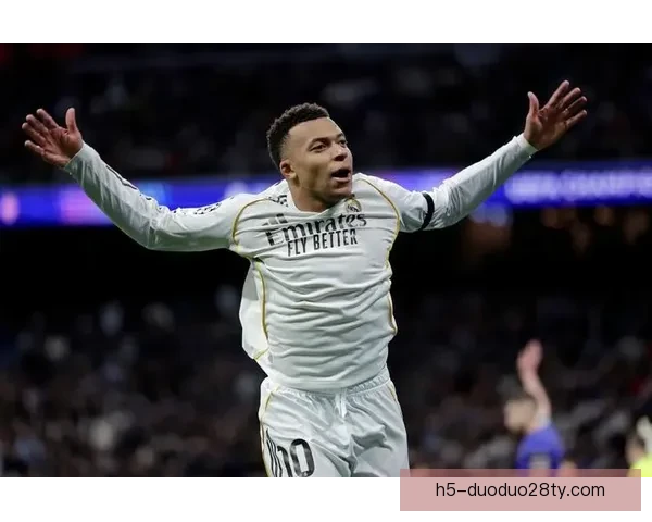 姆巴佩场内外力挺维尼修斯感激 姆巴佩场内外力挺维尼修斯感激